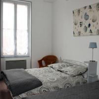 un lit double + un lit simple