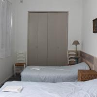 chambre avec 2 lits de 90